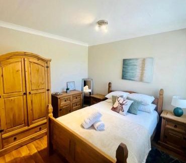 York Casa | Rose Cottage with Hot Tub