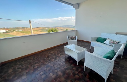 Cologna Spiaggia Casa | Rose garden in the hills