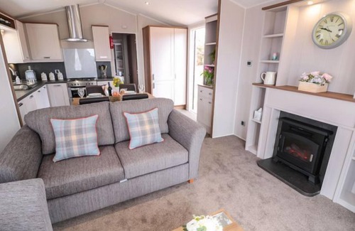 Runswick Bay Cabaña | Rose Lodge