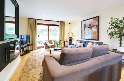 Burlawn Cabaña | Rosemary Cottage sleeps 6 dogs