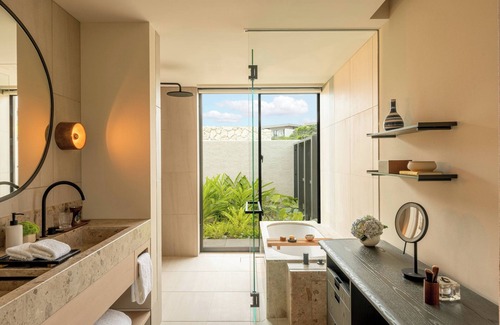 Miyakojima Hotel | Rosewood Miyakojima