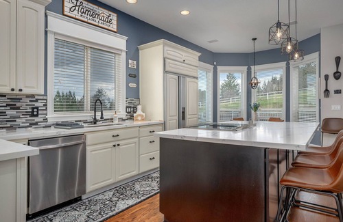 Cornelius Casa | Rosie's Retreat