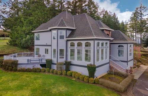 Cornelius Casa | Rosie's Retreat