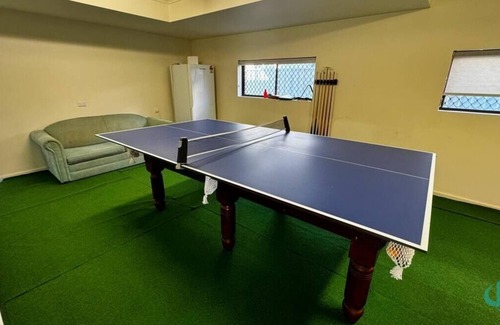 Caves Beach Casa | Rosies Family Spa Retreat - dogs on request