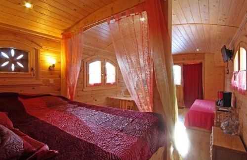 Radon Casa | Roulotte spacieuse avec terrasse, baldaquin & jeux pour enfants - FR-1-497-130