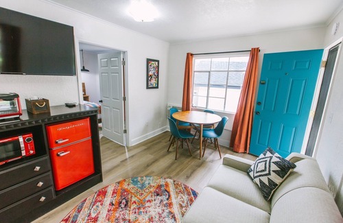 Maggie Valley Hotel | Route 19 Inn