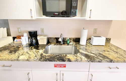 Royal Palm Beach Hotel | Royal Inn Hotel