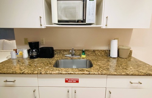 Royal Palm Beach Hotel | Royal Inn Hotel