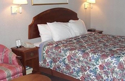 Alcoa Hotel | Royal Inn Knoxville Airport Alcoa