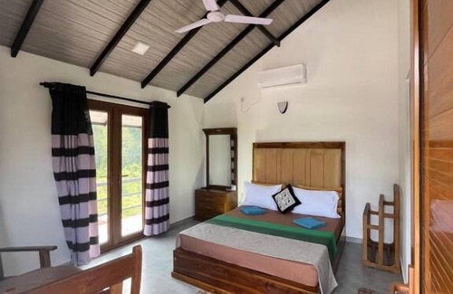 Thalawatugoda Hotel | Royal Crown Residency Hotel