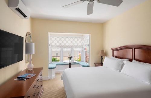 Pembroke Hotel | Royal Palms Hotel