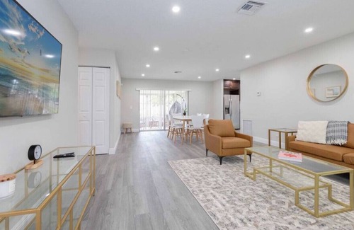 Royal Palm Beach Villa | Royal Retreat - Sparkling Blue Pool And Spa