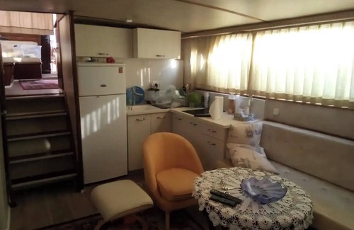 Ashkelon Alquiler De Eote | RoyalSeaSuite Included with Sailing