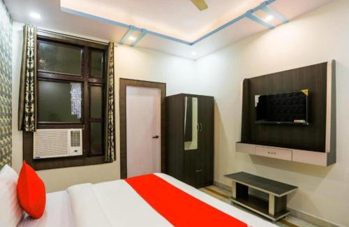 Hazratganj Hotel | RROOMS Eco Hotel Nimisha