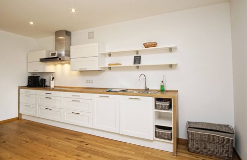 Bergen auf Ruegen Apartamento | Ruhig und Idyllische Lage im Herzen der Insel Rügen - Gutshaus Silvitz Fewo 01