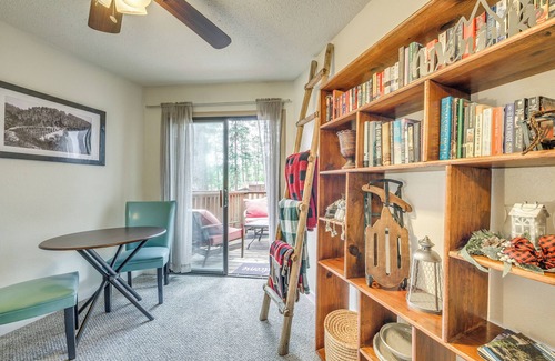 Ruidoso Apartamento | Ruidoso Home w/ Balcony ~ 16 Mi to Ski Apache!