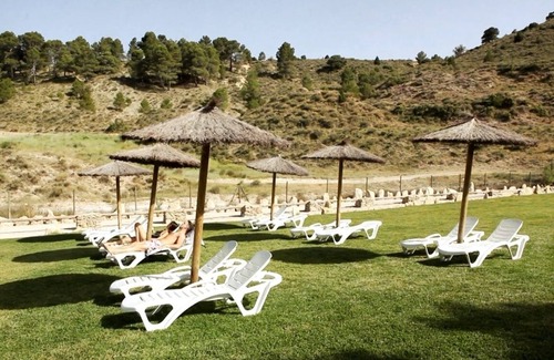 Mazuza Casa | Casa rural El Salero I en Moratalla (Piscina, campo de futbol y voley de cesped)