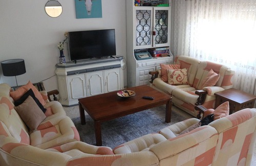 Loureiro Casa | Casa rural con piscina y barbacoa. Camino de Santiago. Próxima a Ribeira Sacra