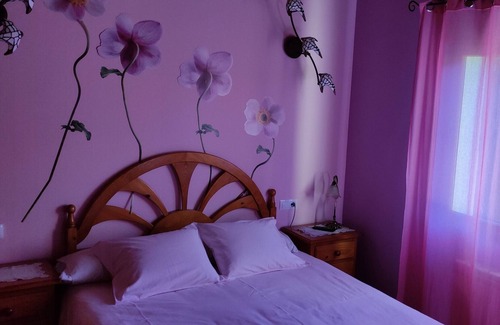 Villamanin Cabaña | Casa rural con chimenea al lado de rutas de senderismo y pista de ski