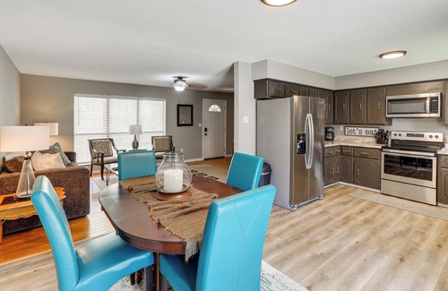 Melbourne Casa | Rural Melbourne House with Deck!