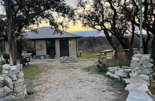 Uvalde Casa | Rural Retreat Puerto De Luna Duplex 2