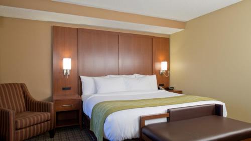 Starkville Hotel | Russell Inn and Suites