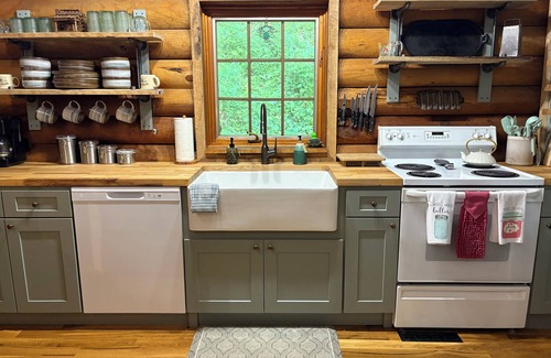 Campton Cabina | Russtic Cabins at the 100 Acre Wood