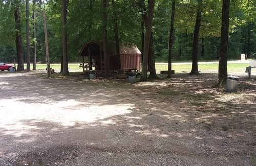 Murfreesboro Cabina | Cabina rústica número 2 por un precio bajo.