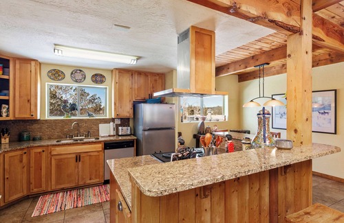 Northeast Santa Fe Hotel | Rustic + Contemporary = Perfect Santa Fe Comfort