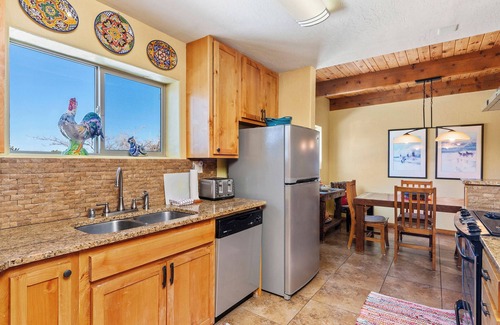 Northeast Santa Fe Hotel | Rustic + Contemporary = Perfect Santa Fe Comfort