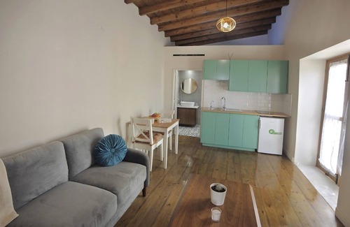 Agios Theodoros Cabina | Rustic Heritage Suite