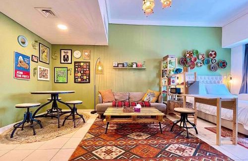 Jumeirah Lake Towers Apartamento | Rustic Elegance By The Lake Studio Cabin In Jlt