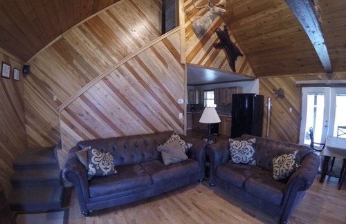 Driftwood Cabina | Escapada rústica en el corazón de la Cordillera de Elk Pennsylvania