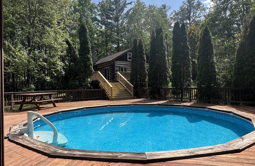 Millmont Cabina | Rustic Mountain Getaway w/ Pool + Hot Tub Near Penn's Creek