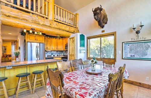 Sterling Cabina | Rustic Sterling Cabin: Walk to Palisade Lake!