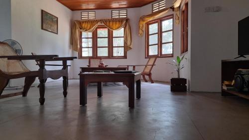 Ilukgoda Villa | Rustic Villa In Kalutara South