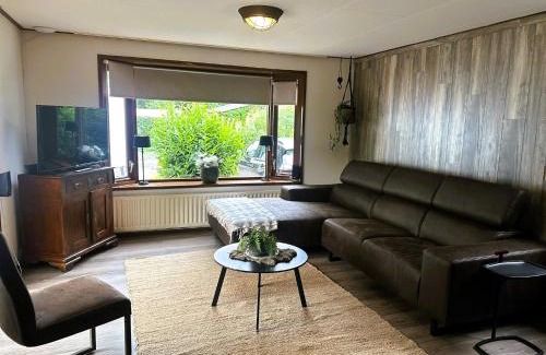 Krachtighuizen Chalet De Esquí | Rustiek bos chalet Sven