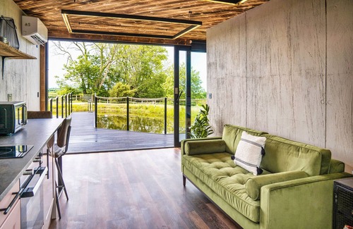 Llanarth Cabaña | Rusty Boathouse