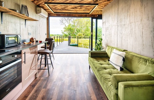 Llanarth Cabaña | Rusty Boathouse