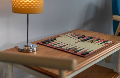 Saundersfoot Cabaña | Sêr Môr - Peaceful Cottage with Log Burner