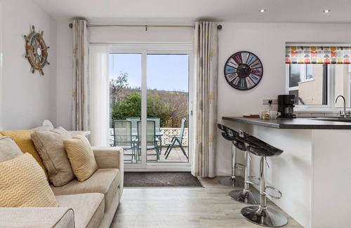 Saundersfoot Cabaña | Sêr Môr - Peaceful Cottage with Log Burner