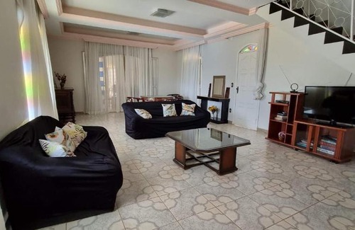 Lagoa Santa Casa | Sítio Aconchegante 4qts - piscina aquecimento solar, lareira e muito mais