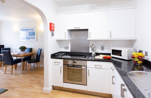 Saint Helier Apartamento | SACO Jersey Merlin House