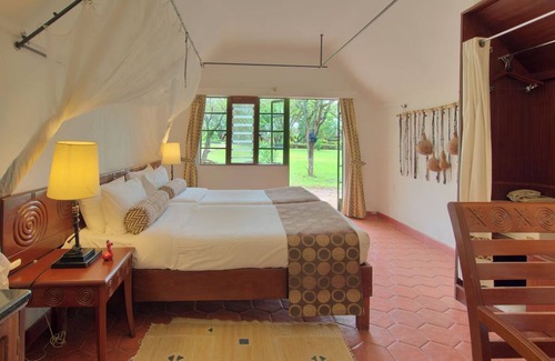 Maasai Mara Cabina | Safari Lovers' Dream: Relaxing Hotel w/ Outdoor Swimming Pool