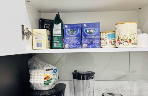 Southwest Edmonton Casa | Safe haven- Spacious and cozy two bedroom suite