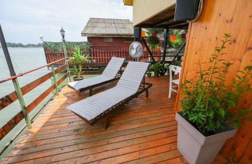 Cukarica Alquiler De Eote | Sagando - Floating house on Sava river