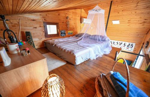 Cukarica Alquiler De Eote | Sagando - Floating house on Sava river