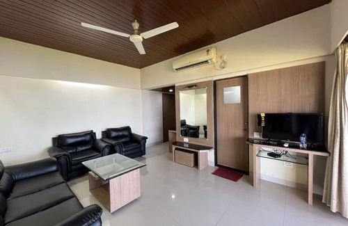 Ladghar Hotel | Sagar Sawali Ladghar