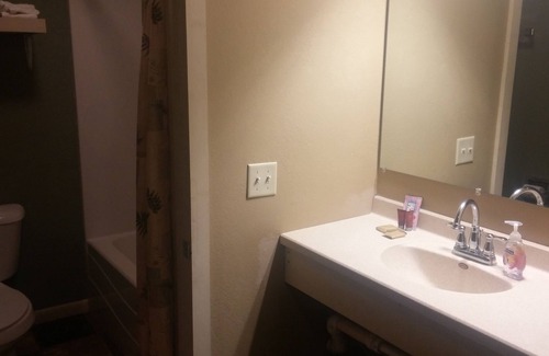 Broadus Cama Y Desayuno | Sagebrush Inn and Suites