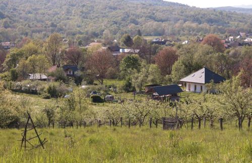 Valsanesti Casa | Saint Friday Cottage - Retreat, Garden and Forest